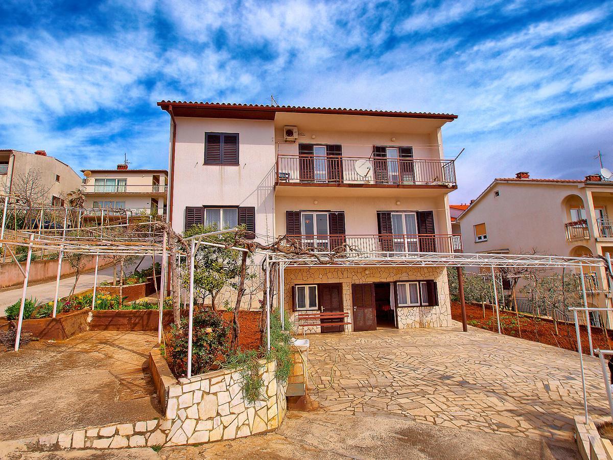 Apartments Valerija 847 PUY Eksteriør bilde